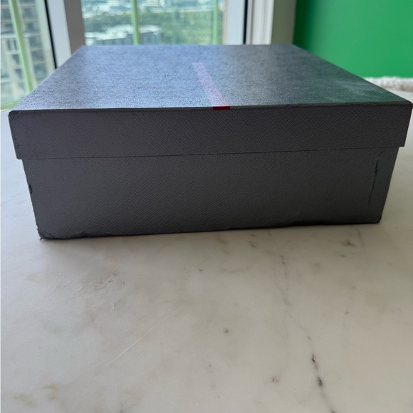 Prada - Picture 14 of 14